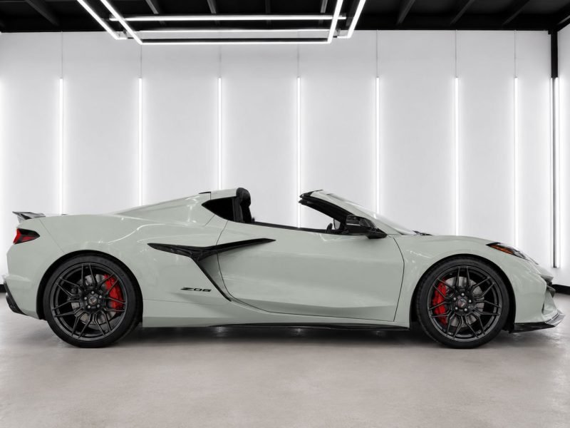 book Chevy Z06 3LZ car